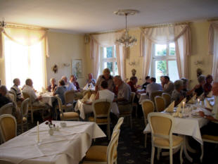 03 08 22 006 Schlossessen