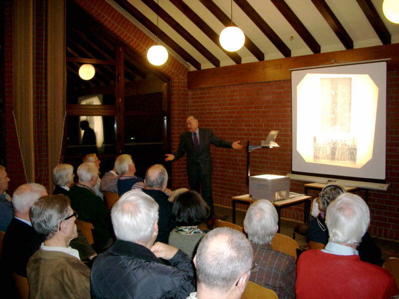 db Die interessierten Zuhorer1