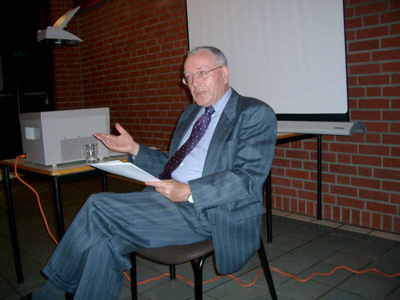 db R Henkel erzahlt zu Moltkea1