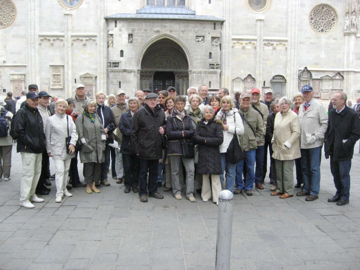 20120516a Wien vor dem Stephansdom