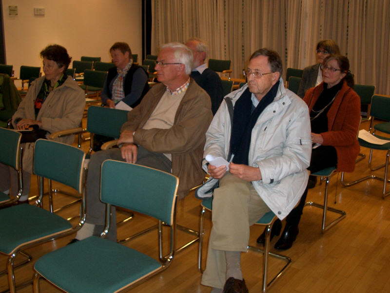 db Gespannte Zuhorera1